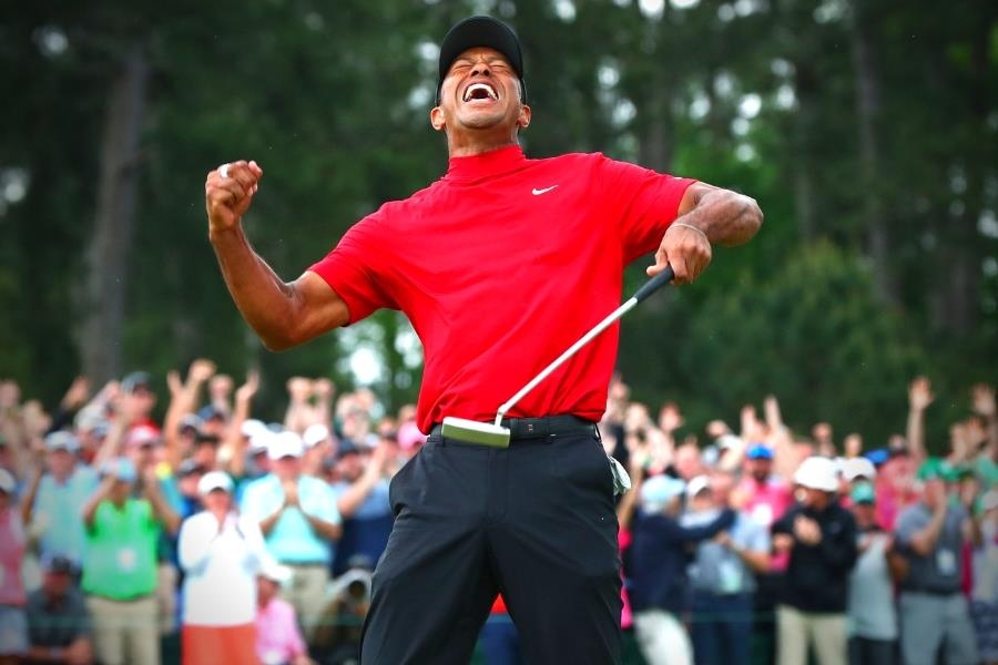 Tiger Woods va phong cach thoi trang cua huyen thoai golf the gioi hinh anh