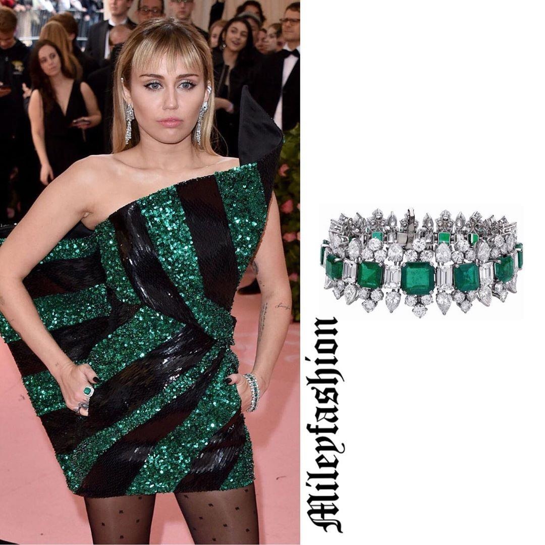 Trang suc Met Gala anh 10