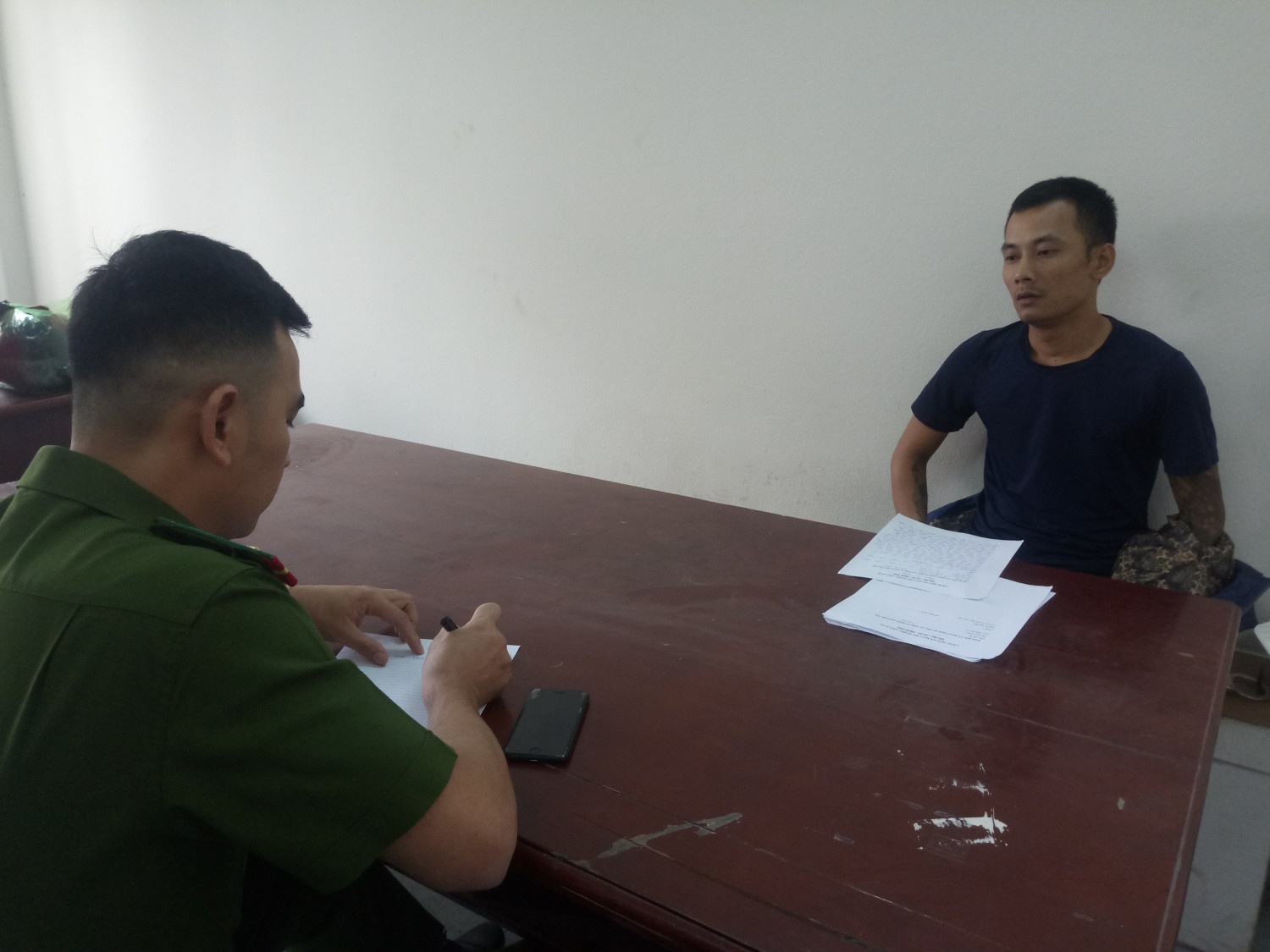 Bắt nhóm 9X gây hàng loạt vụ cướp tại Quảng Ninh ảnh 1 Bat nhom 9X gay hang loat vu cuop tai Quang Ninh anh 1