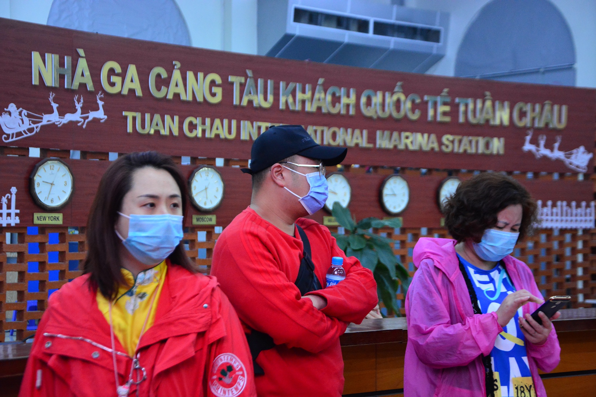 Gan 7.000 khach Trung Quoc den Quang Ninh trong 3 ngay Tet hinh anh