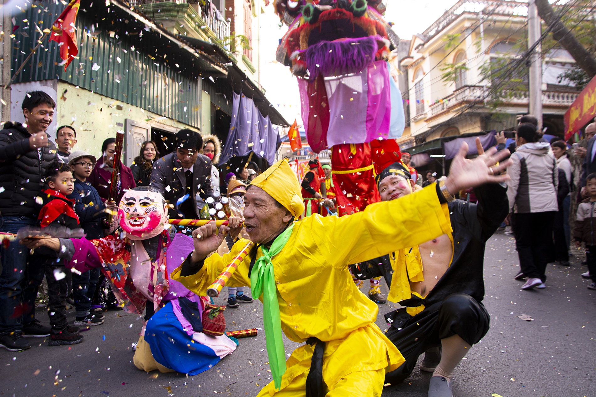 Ve dao Ha Nam xem hoi ruoc nguoi song doc nhat Viet Nam anh 9