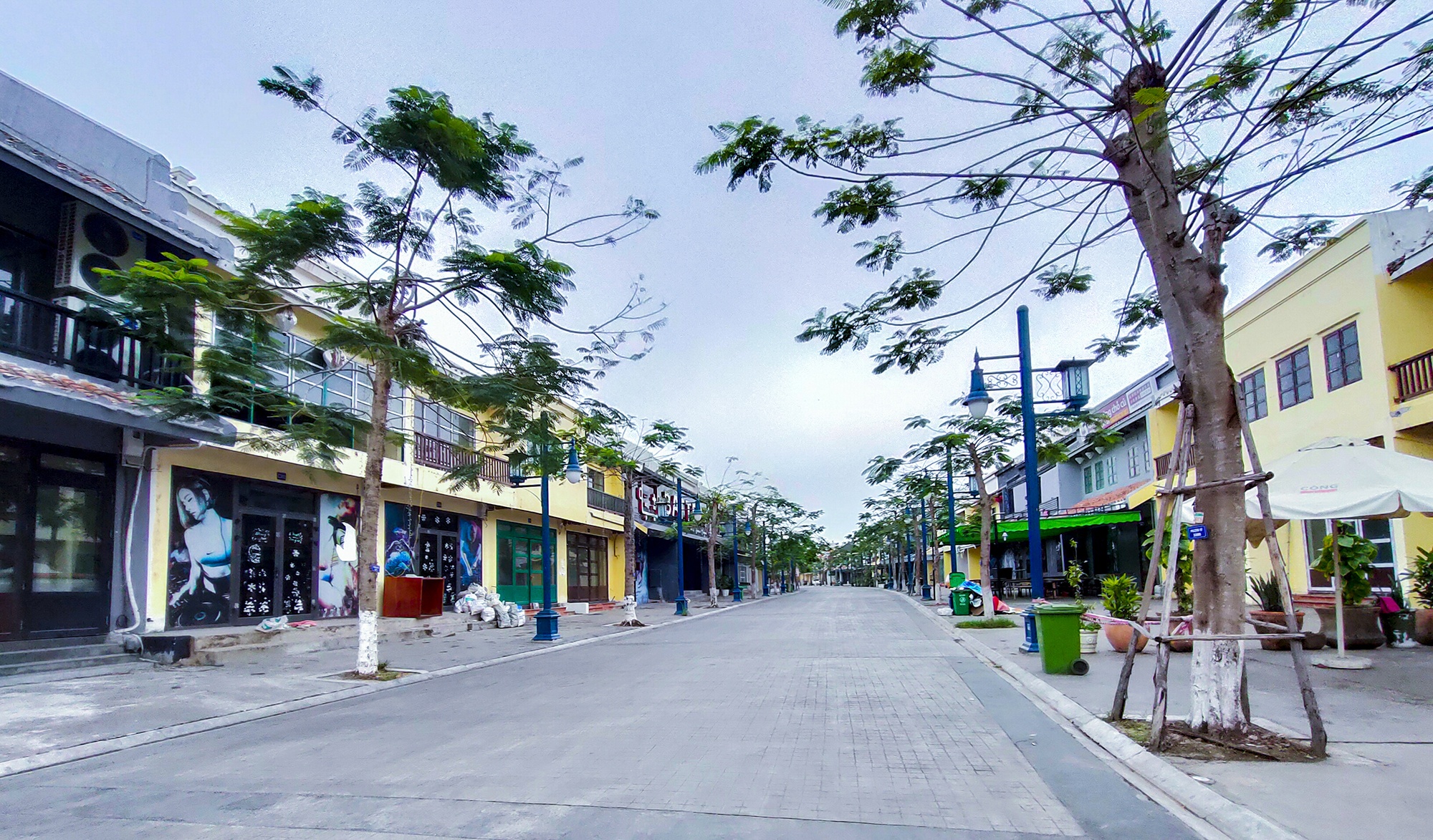 Ha Long vang ve trong ngay dau dung don khach chong Covid-19 anh 15