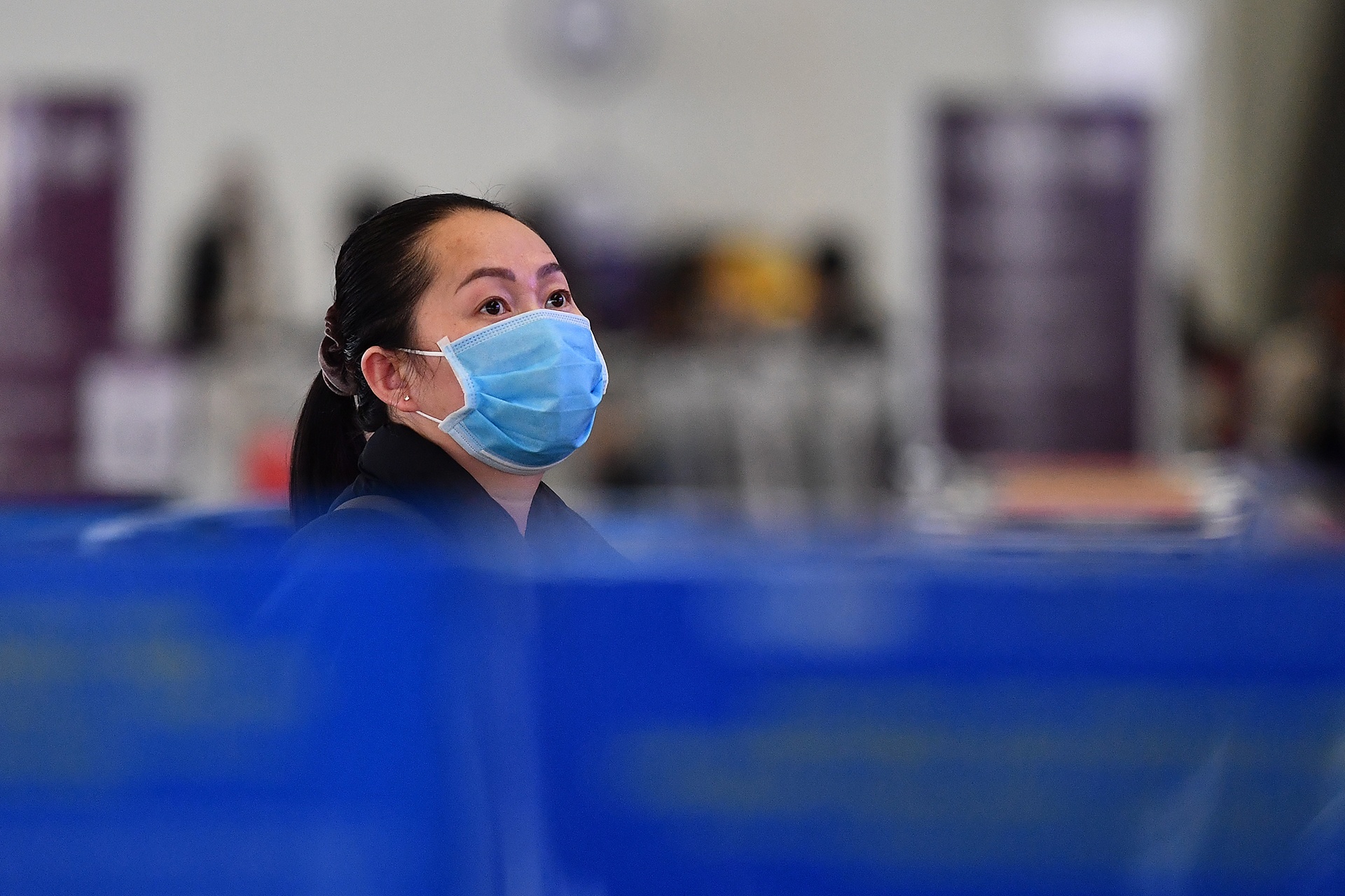 Hon 400 hanh khach tu Han Quoc xuong san bay Van Don hinh anh