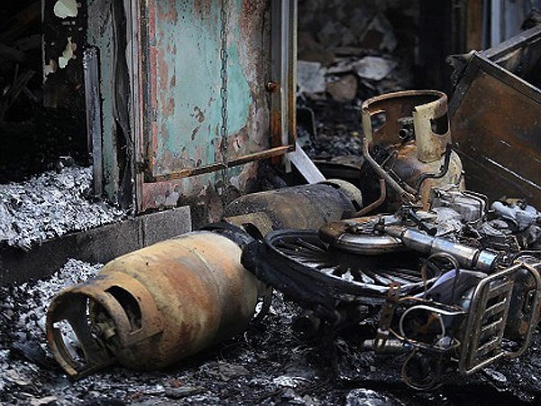 Nhan vien giao gas va con chu nha bi thuong sau vu phat no hinh anh