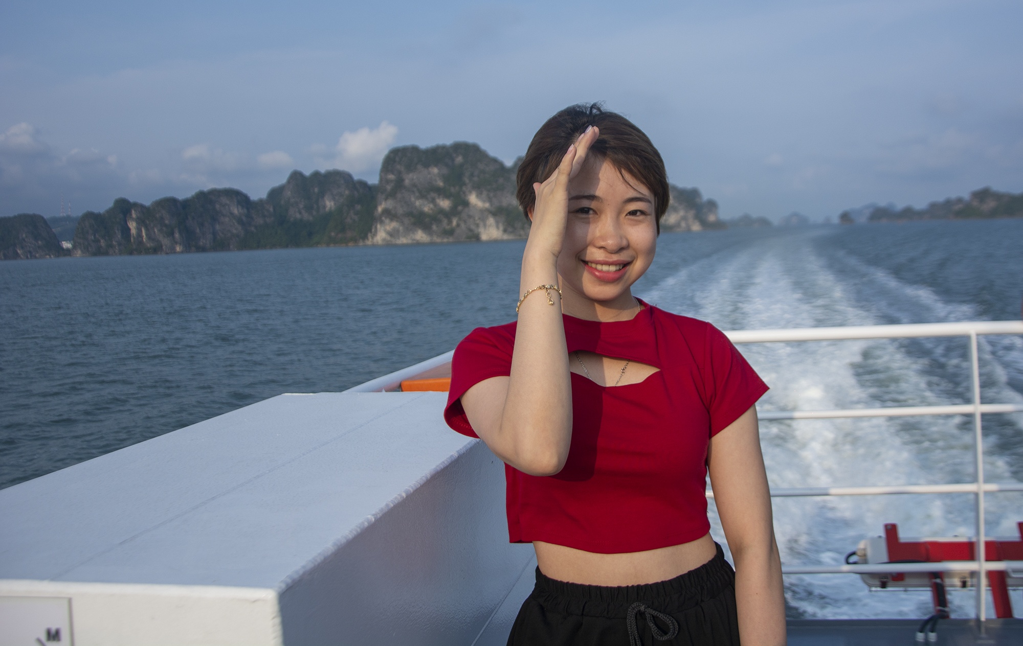 Mo tuyen du lich Tuan Chau - Co To bang tau cao toc 5 sao anh 6