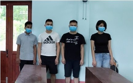 4 nguoi xuat canh trai phep sang Trung Quoc anh 1