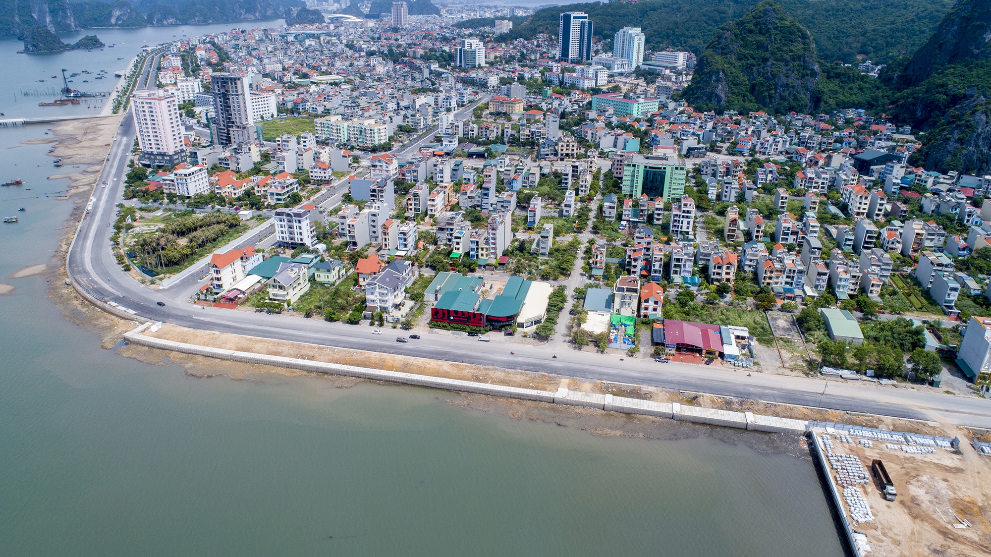 Cong trinh kem chat luong anh 1