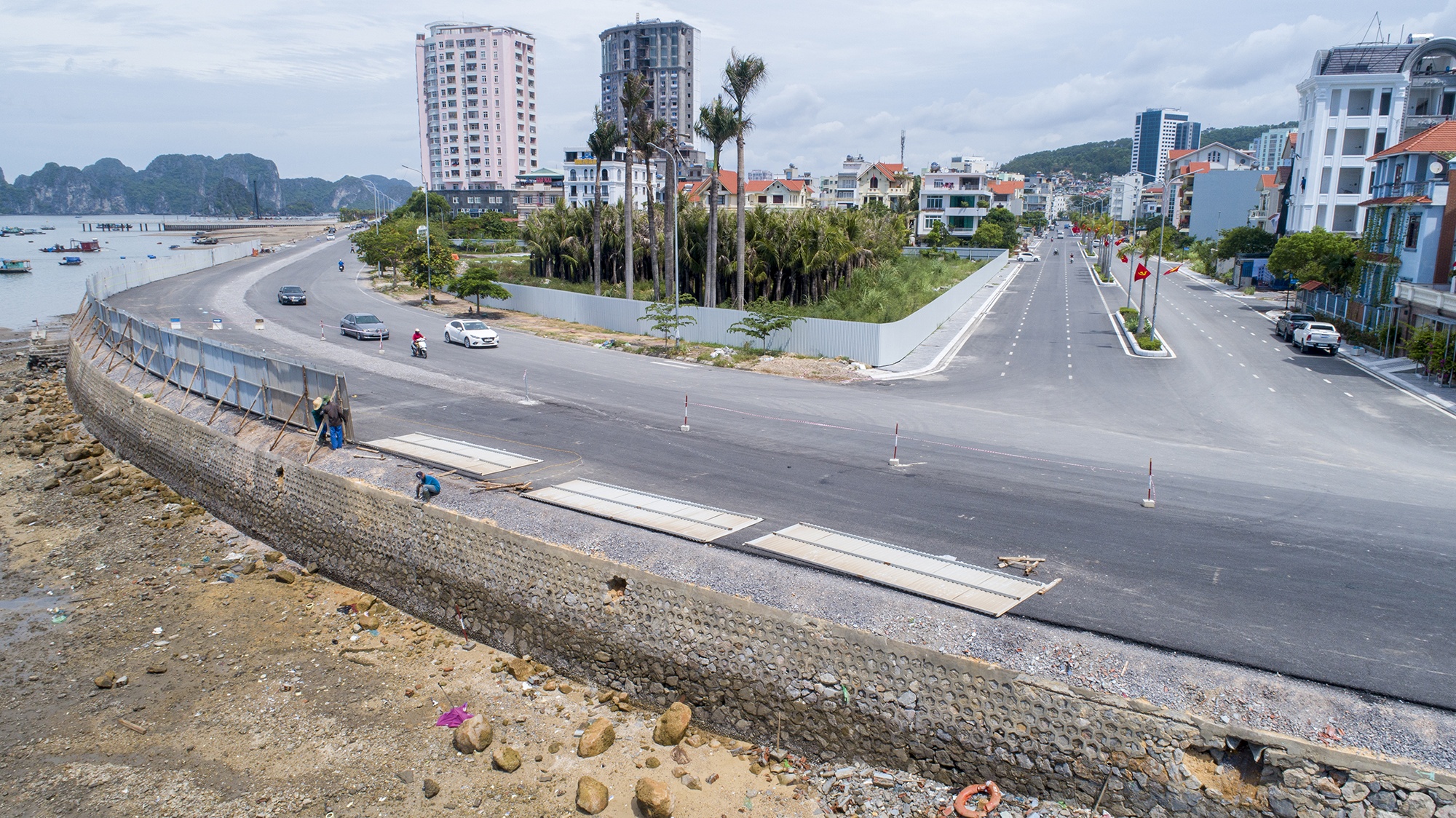 Vu oto lao xuong bien: Lam ro trach nhiem chu dau tu,  thi cong anh 1