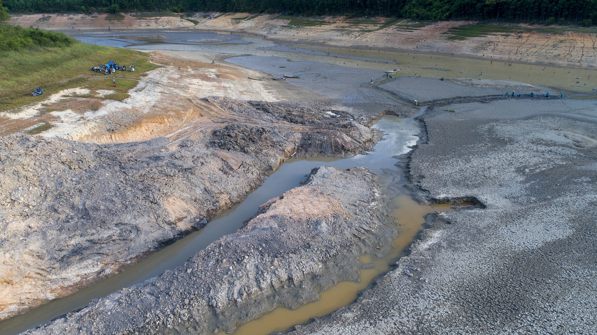 Ho nuoc chua nuoc ngot can ky luc sau 40 nam anh 12