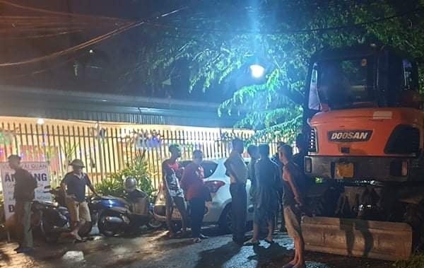 Bo ke do sap trong mua, 1 nguoi tu vong hinh anh