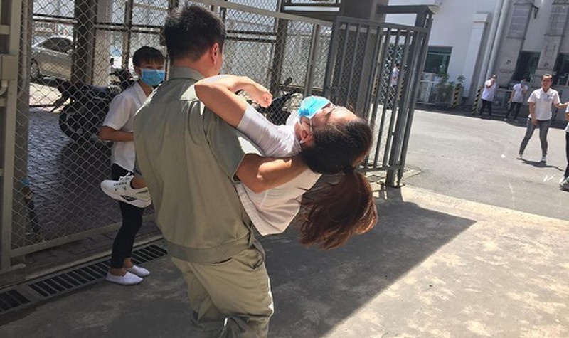 45 cong nhan phai di cap cuu trong ca lam viec hinh anh