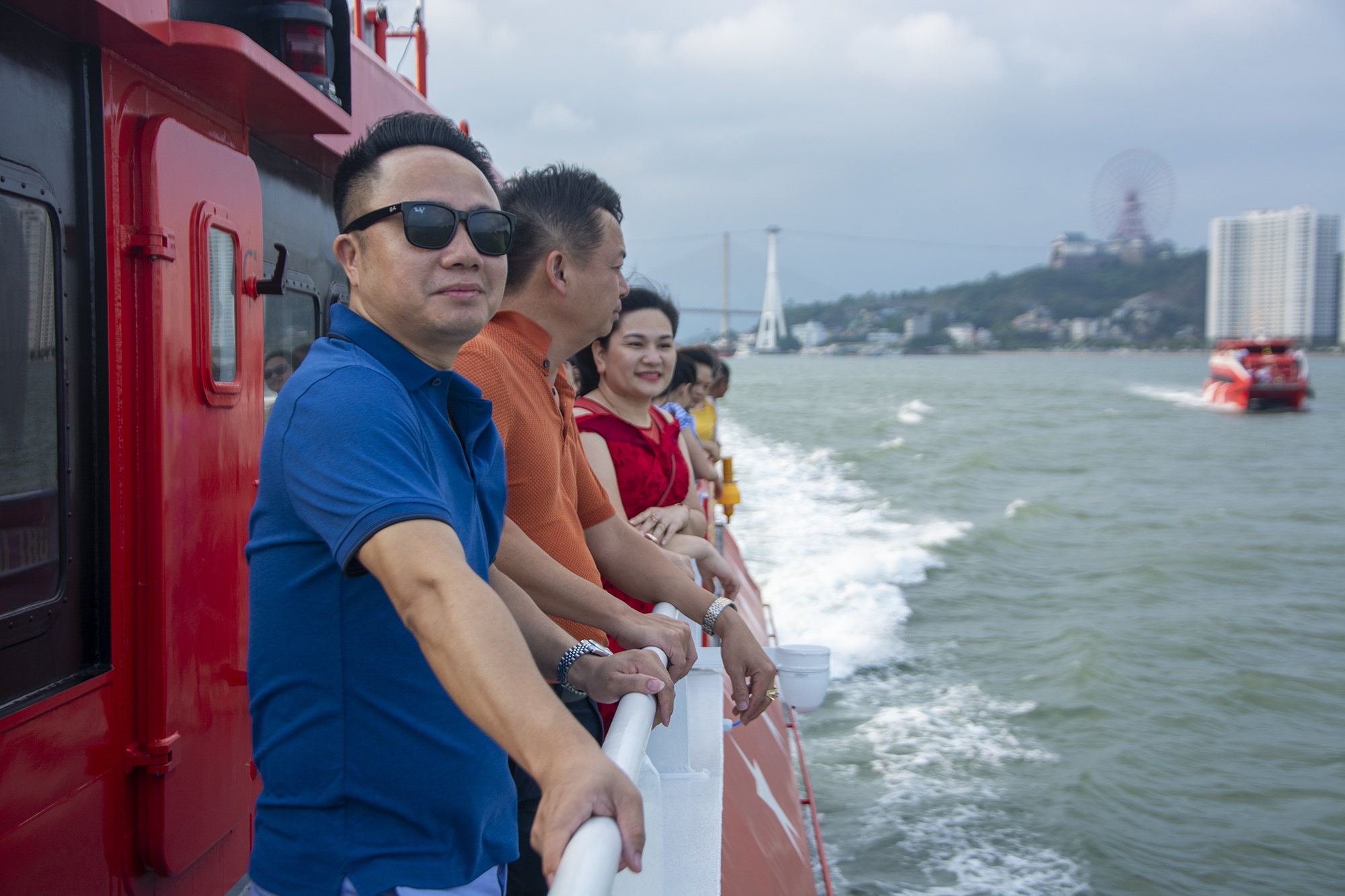 Quang Ninh dat muc tieu don 3 trieu khach du lich noi dia hinh anh