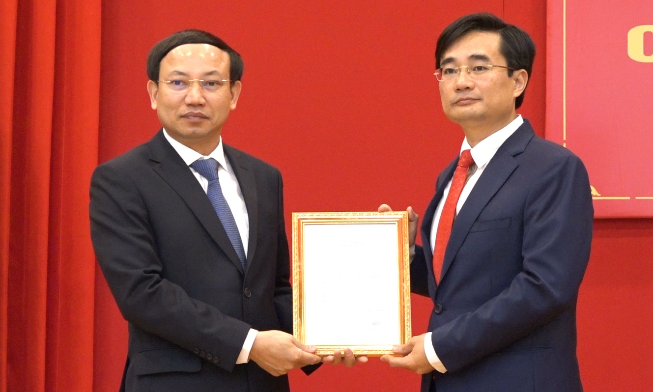 Quang Ninh luan chuyen, bo nhiem 10 lanh dao hinh anh