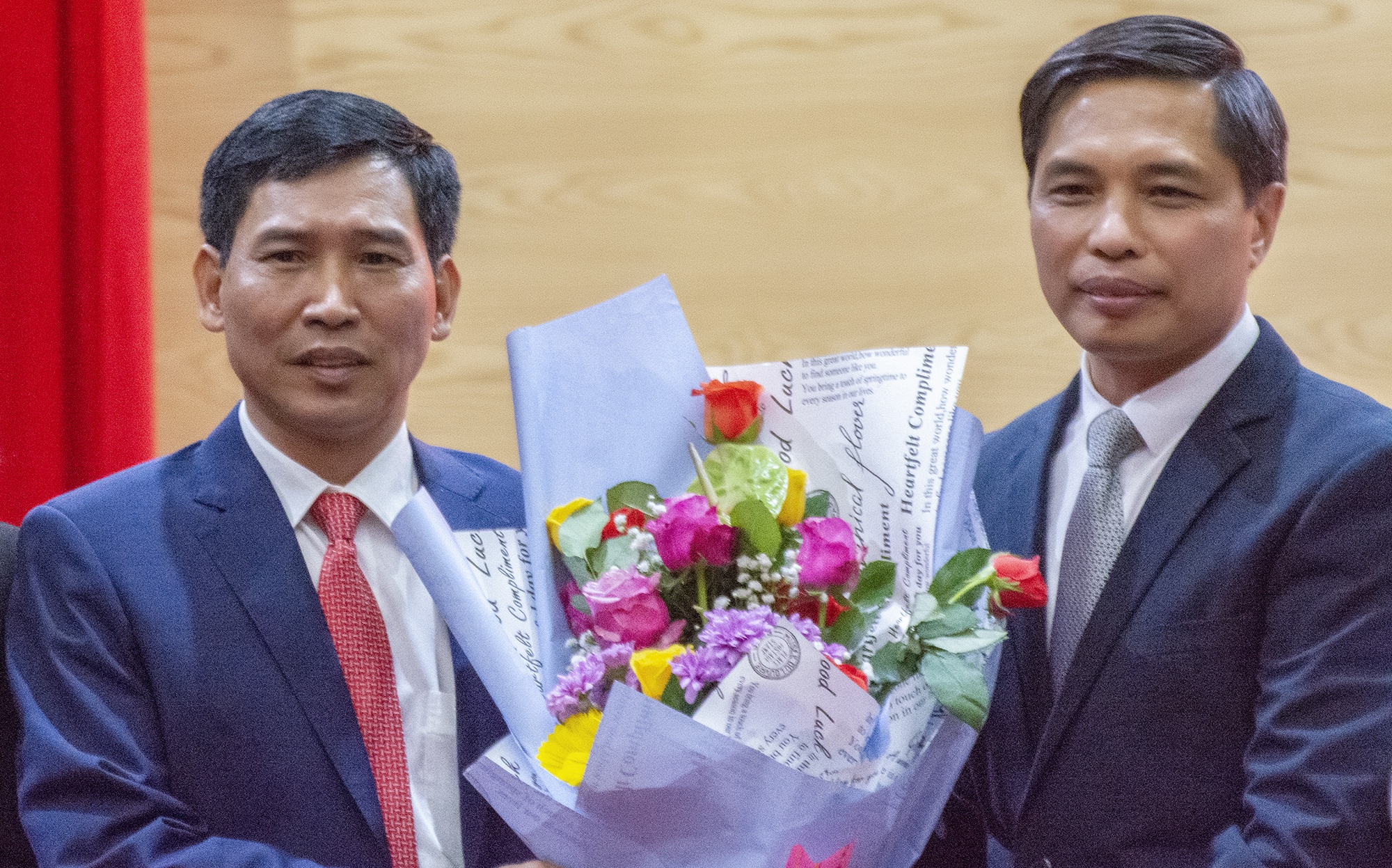 Chu tich thanh pho ha Long anh 2