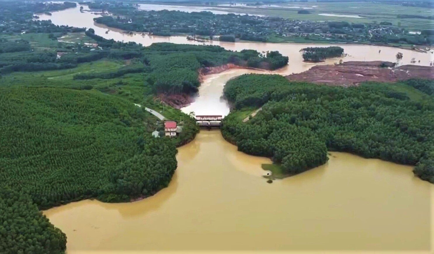 Ho Ke Go xa lu truoc bao 13 hinh anh