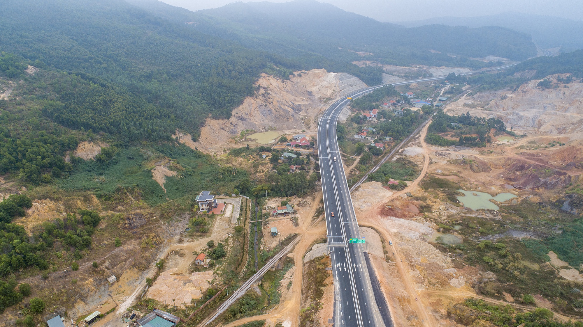 Nut giao Minh Khai anh 2