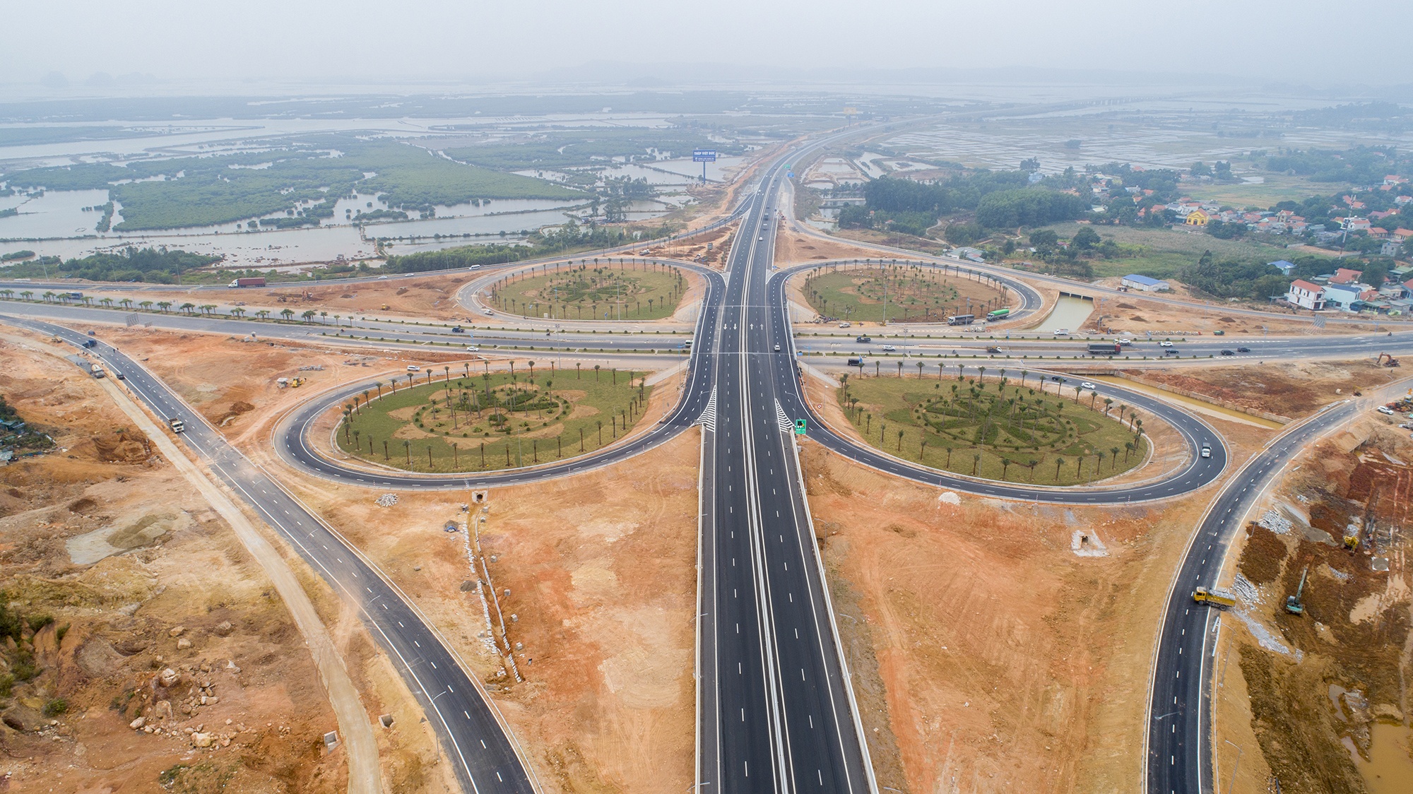 Nut giao Minh Khai anh 4