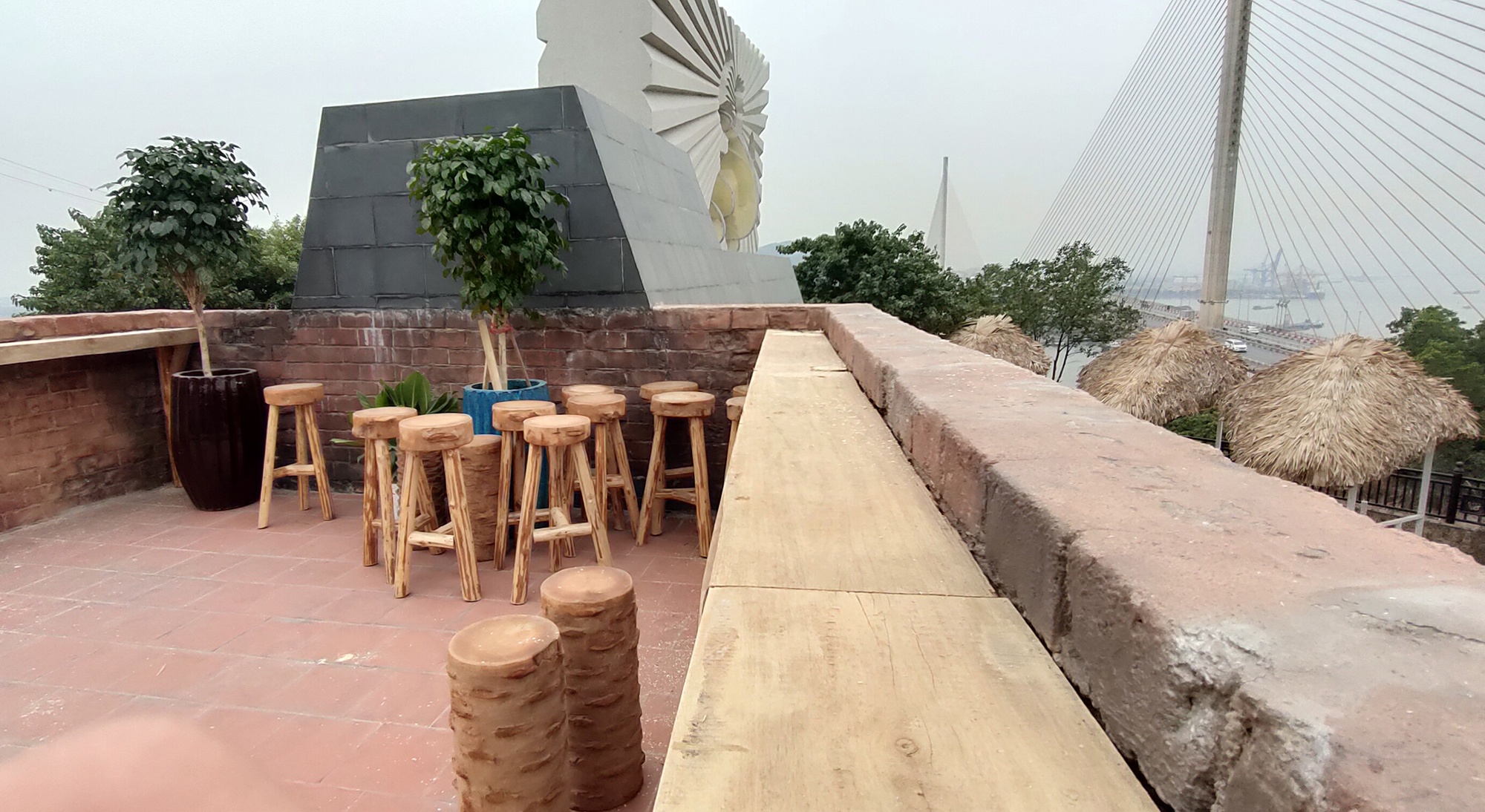 xam pham Tuong dai Dang Ba Hat anh 7