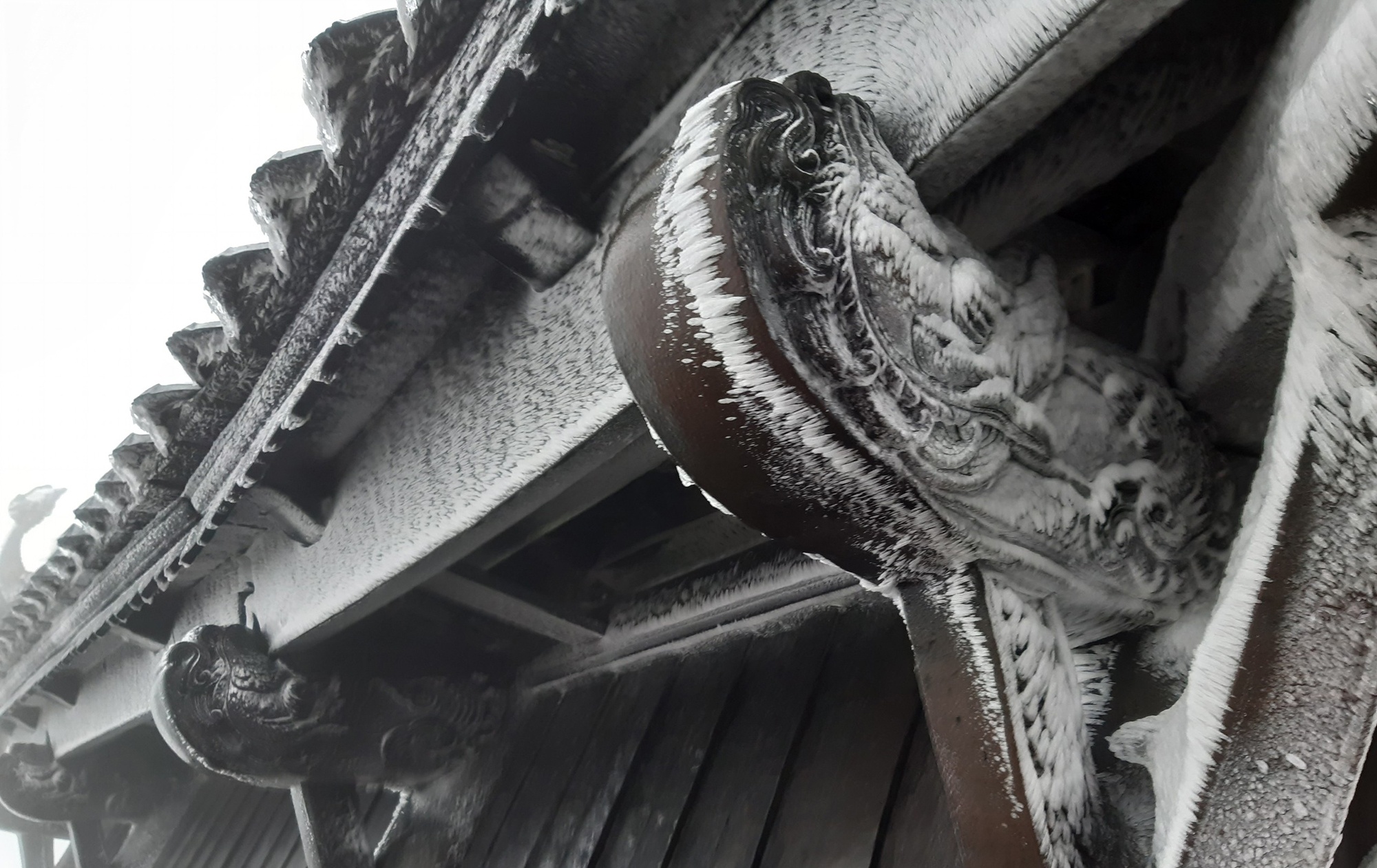 Bang gia phu trang dinh Yen Tu hinh anh