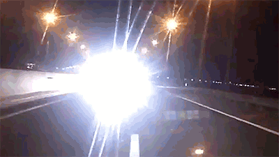 Oto chay nguoc chieu tren cao toc o Quang Ninh hinh anh