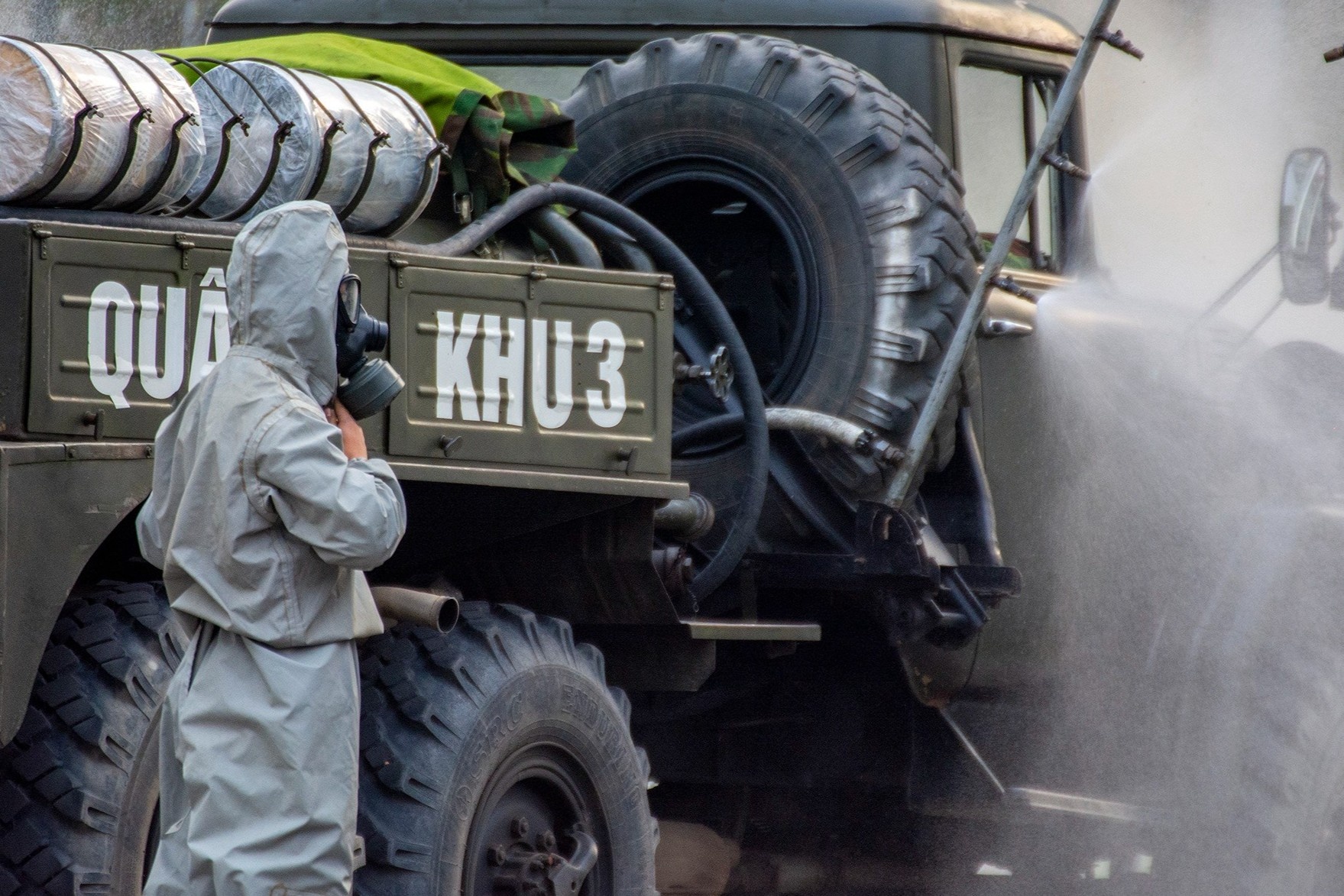 24 gio cang minh chong dich o Quang Ninh hinh anh