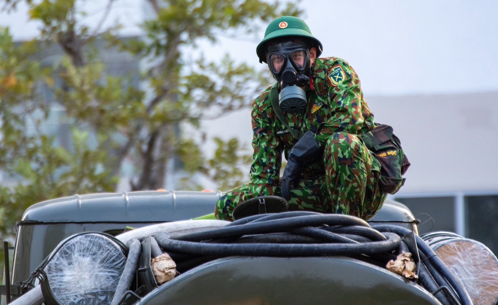 Phun khu trung benh vien anh 4