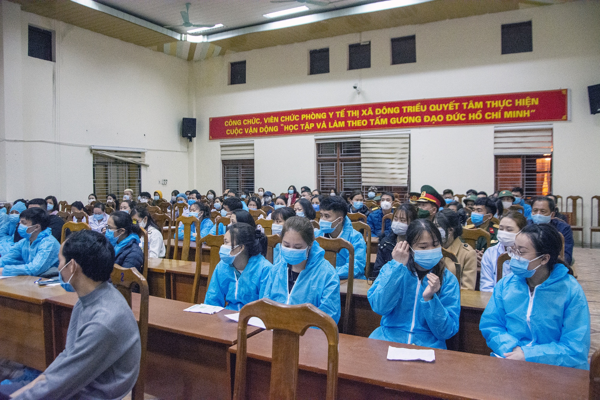 lay mau xet nghiem Covid-19 anh 1