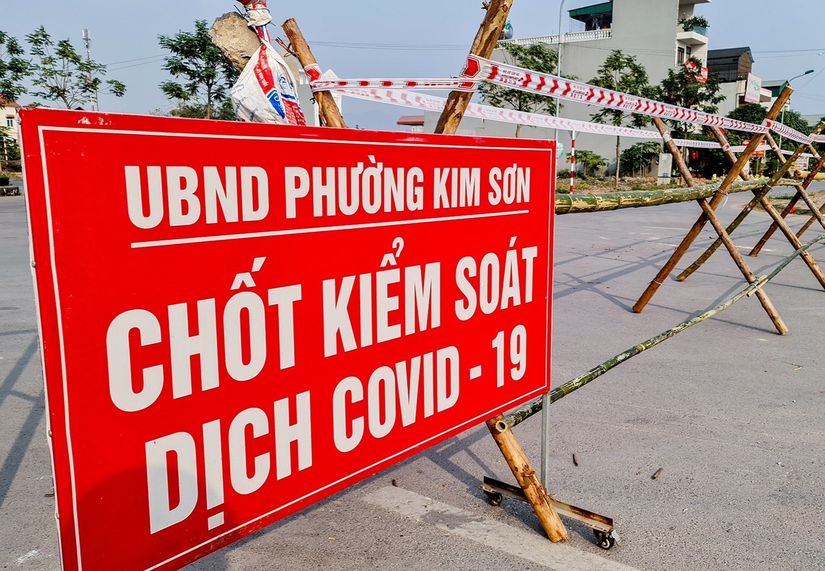 Phong toa them 11 xa, phuong o Quang Ninh hinh anh