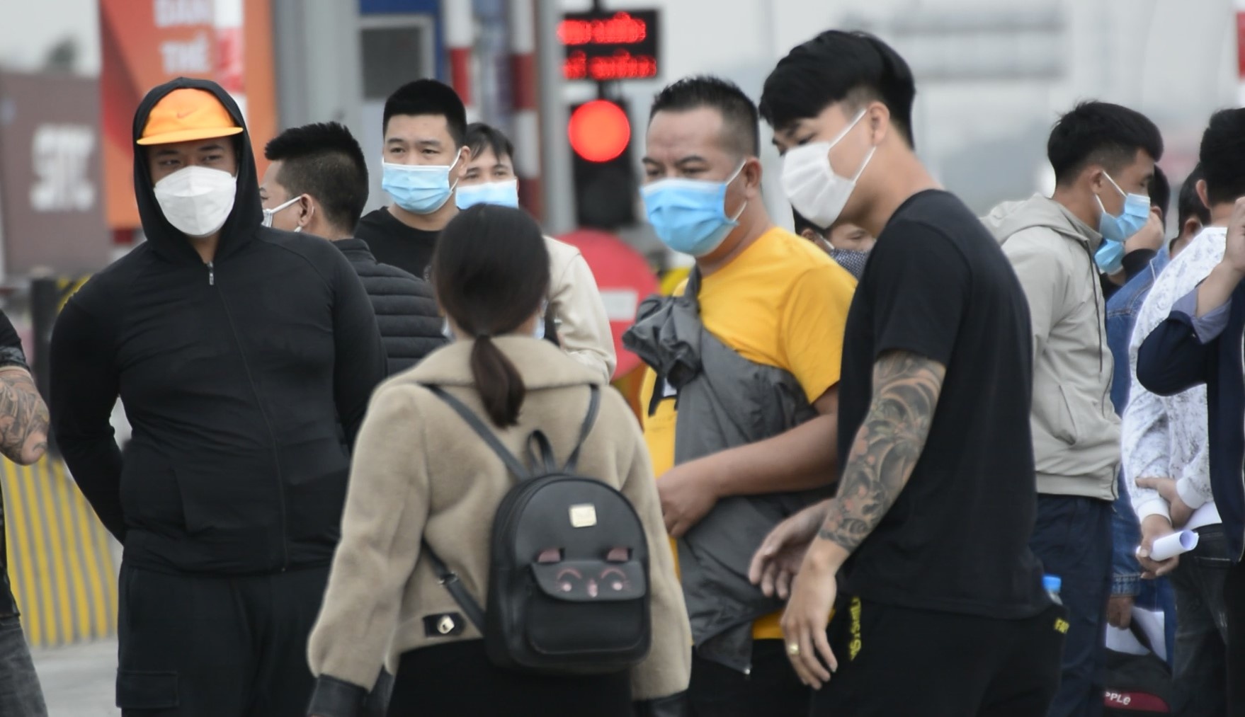 Phe ve 'moi chai' khach truoc chot kiem dich o Quang Ninh hinh anh