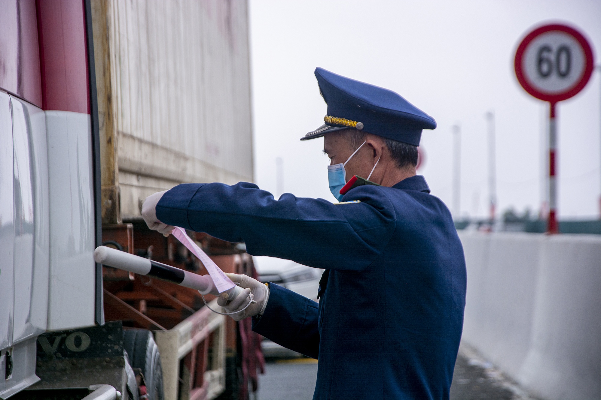 So GTVT Quang Ninh de xuat kiem soat nguoi va phuong tien sau Tet hinh anh