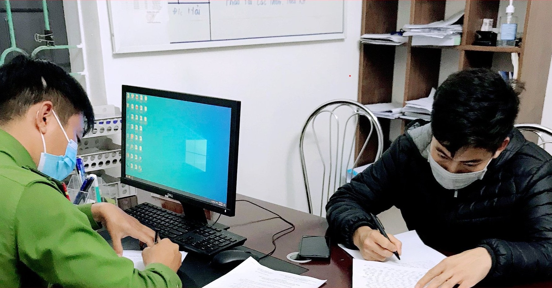 Cach ly tai nha anh 1