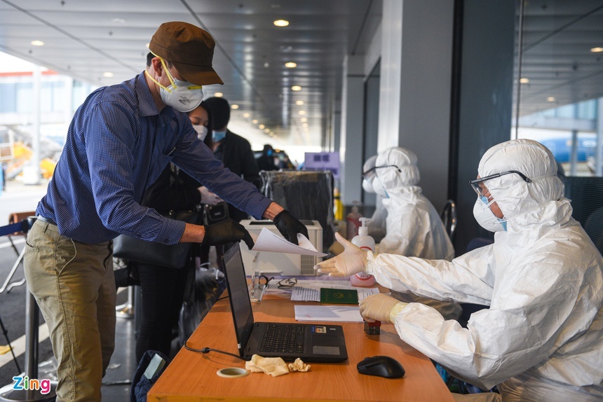 San bay Van Don anh 1