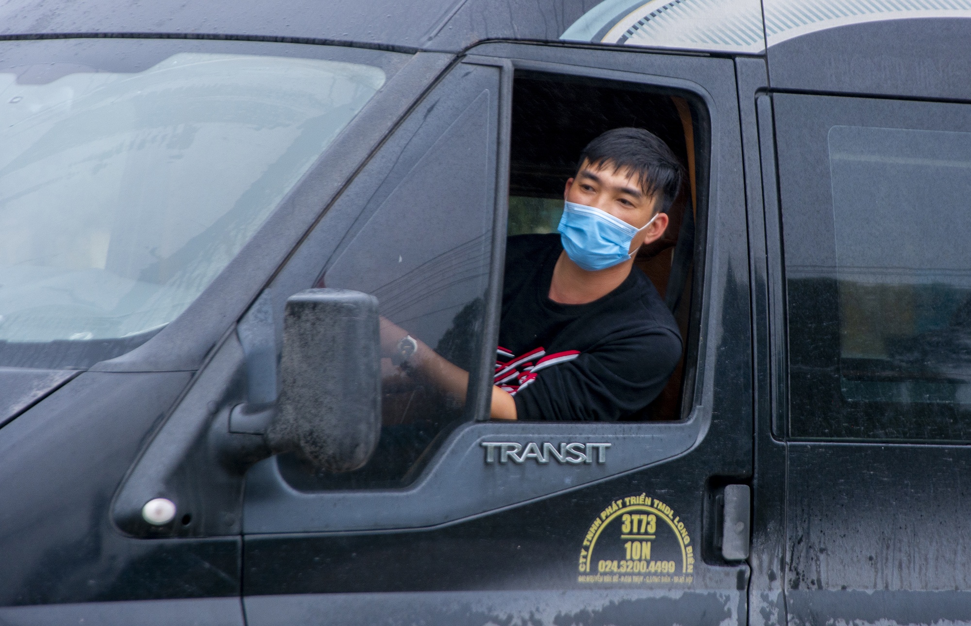 Phong toa quoc lo 18 anh 8