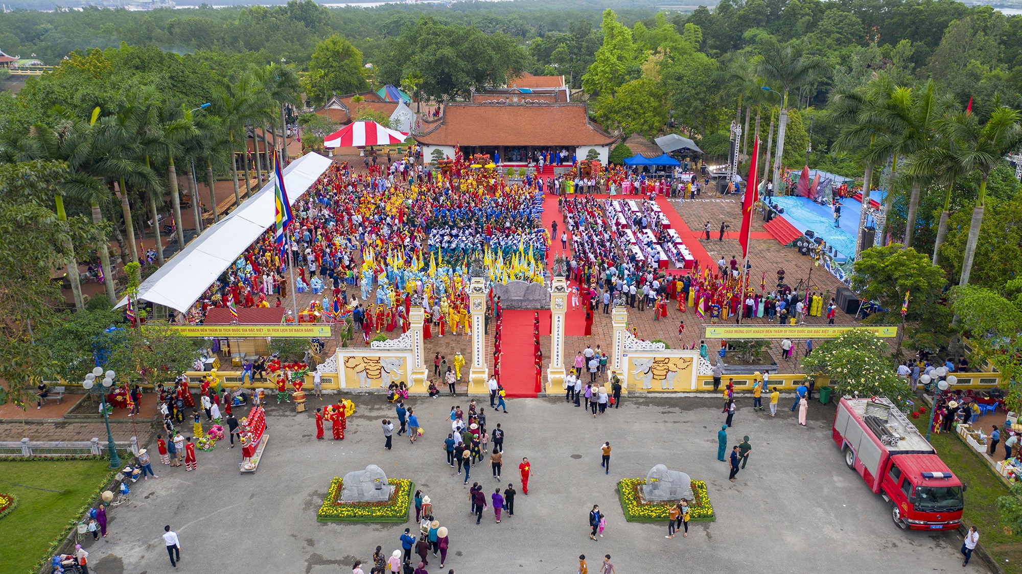 Le hoi Bach Dang anh 1