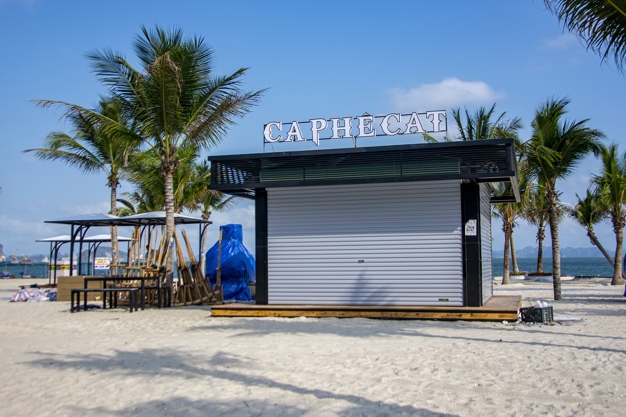 Khu du lich Bai Chay vang khach du lich anh 9