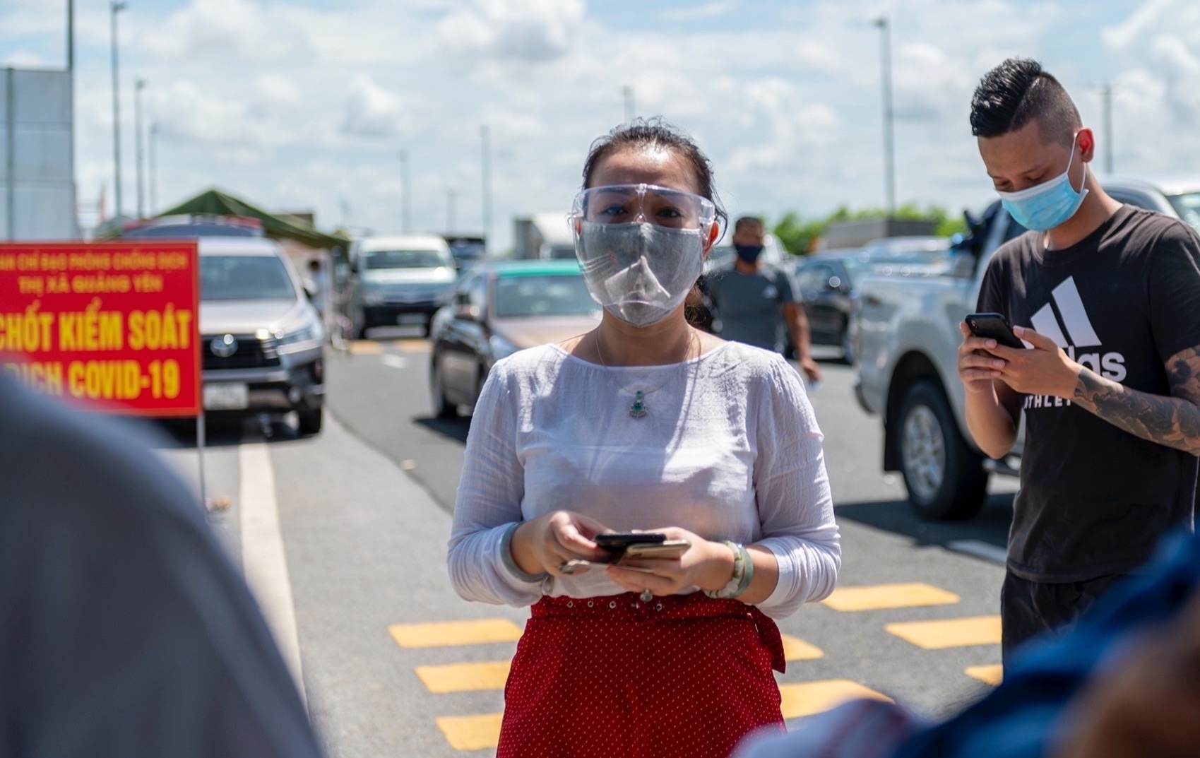 Nguoi Ha Noi khong qua duoc chot kiem dich o Quang Ninh hinh anh