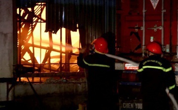 Chay ngoi nha 4 tang, mot nguoi tu vong hinh anh