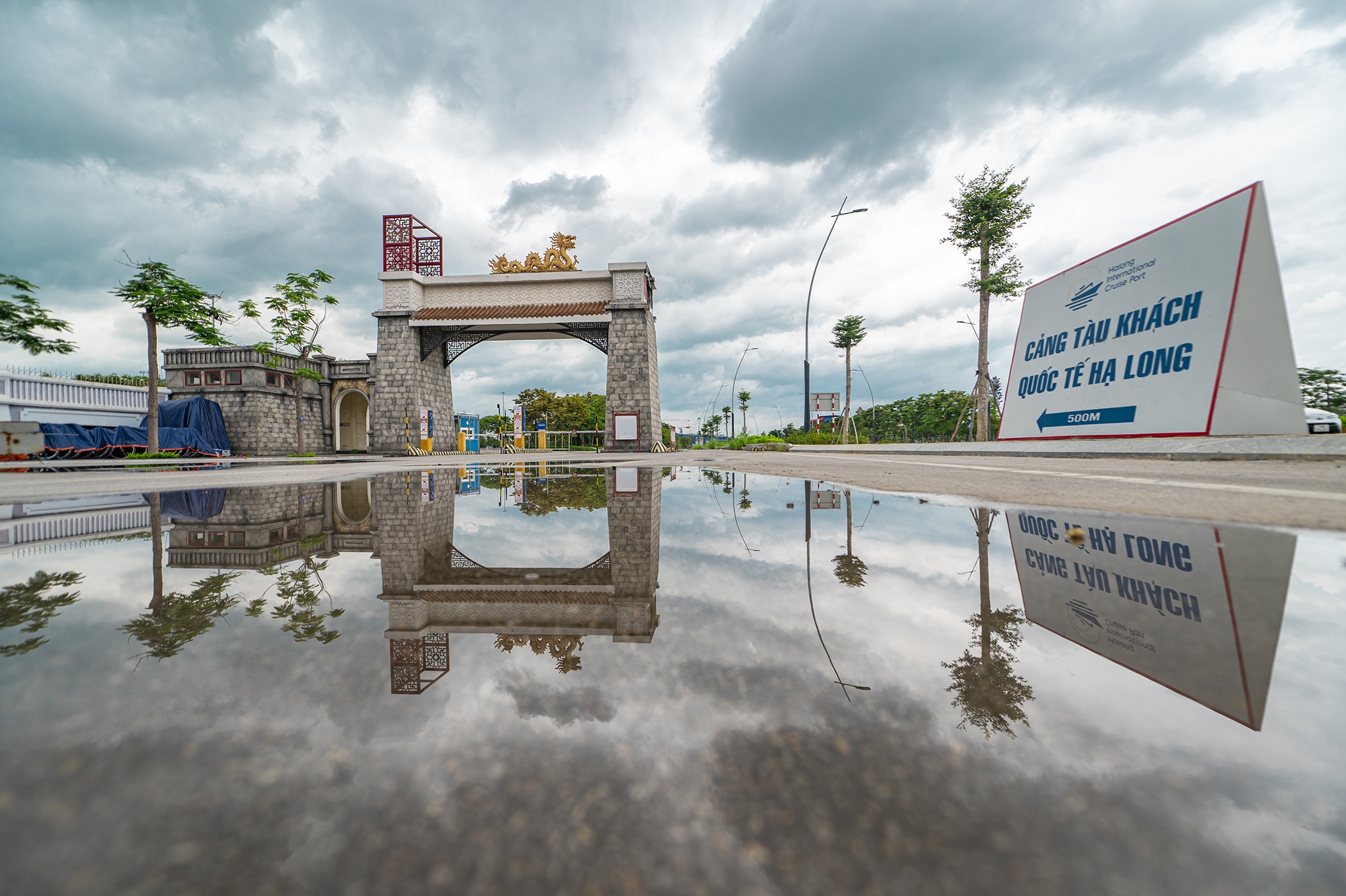 Ha Long vang du khach sau 1 tuan hoat dong tro lai hinh anh