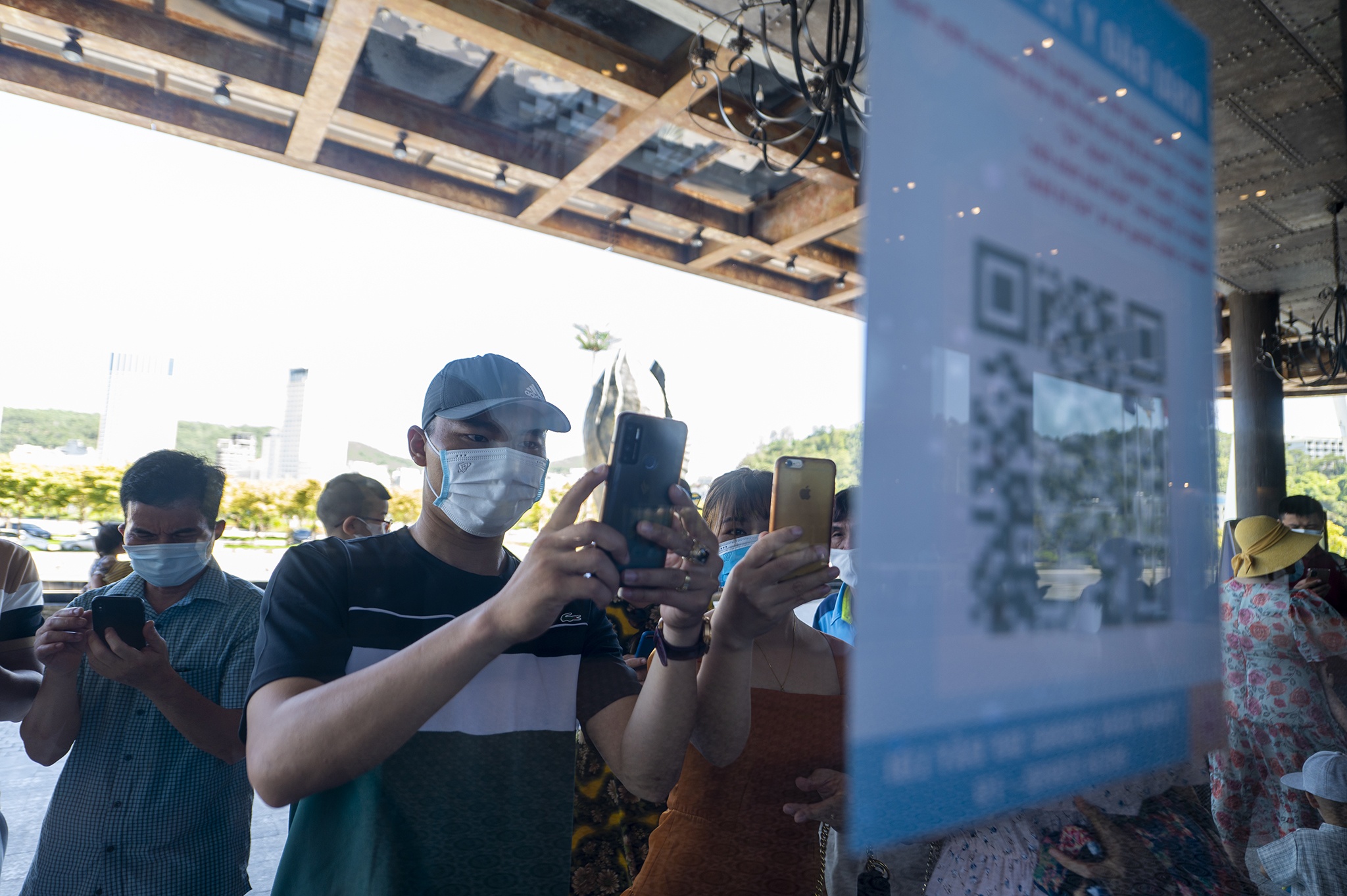 Miễn 100% giá vé vịnh Hạ Long vẫn vắng bóng du khách ảnh 8 Mien 100% gia ve vinh Ha Long van vang bong du khach anh 8