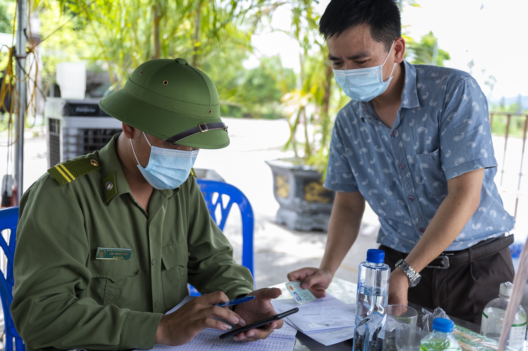 Dung giay xet nghiem nCoV het han de qua chot hinh anh