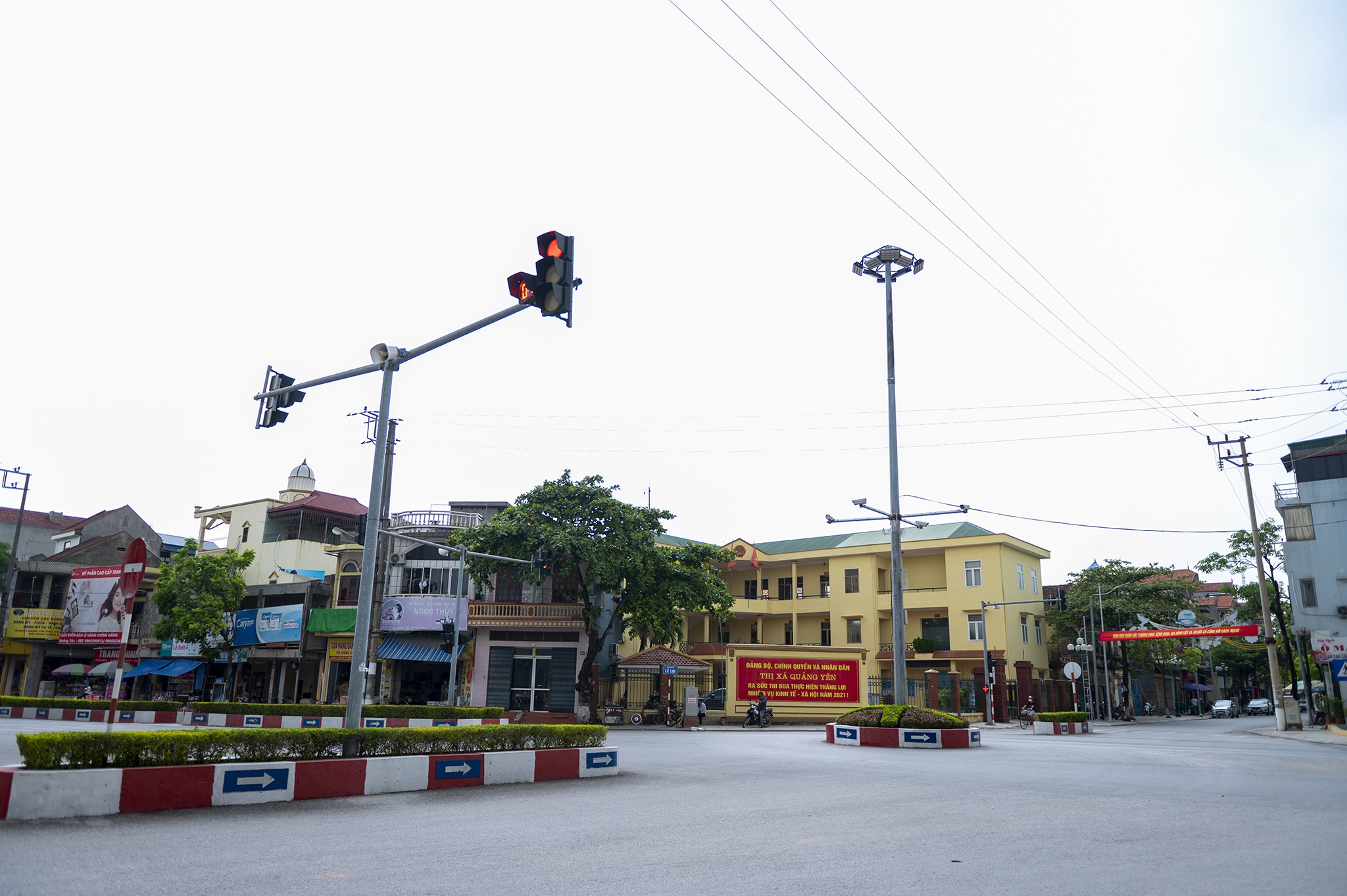 Phong toa khu vuc xuat hien ca tai duong tinh voi nCoV o Quang Ninh anh 1