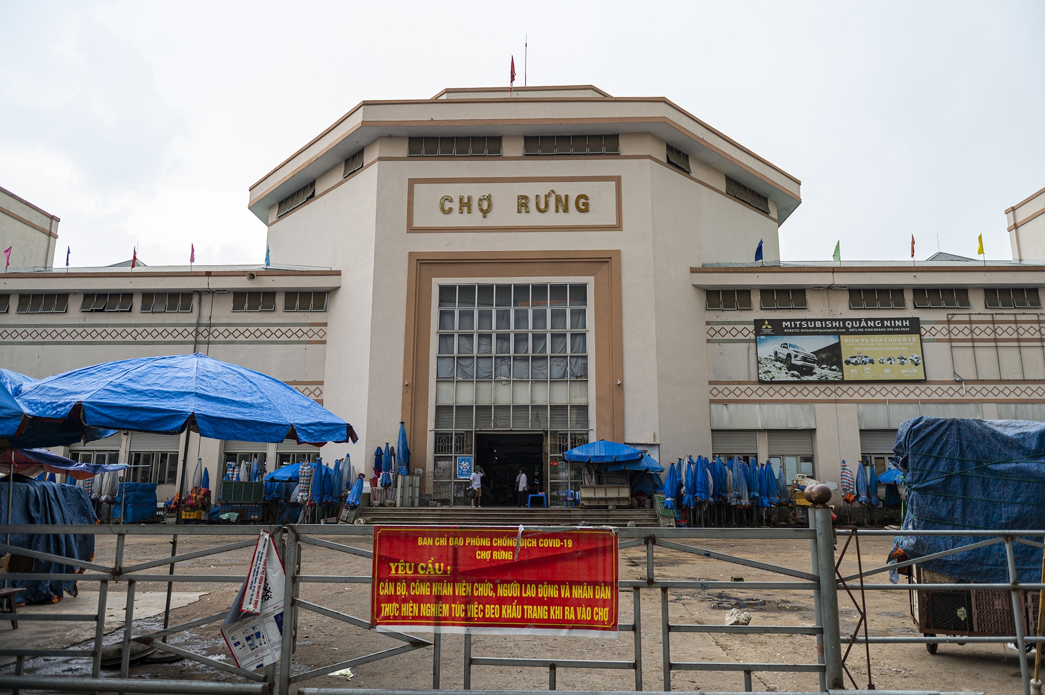 Phong toa khu vuc xuat hien ca tai duong tinh voi nCoV o Quang Ninh anh 3