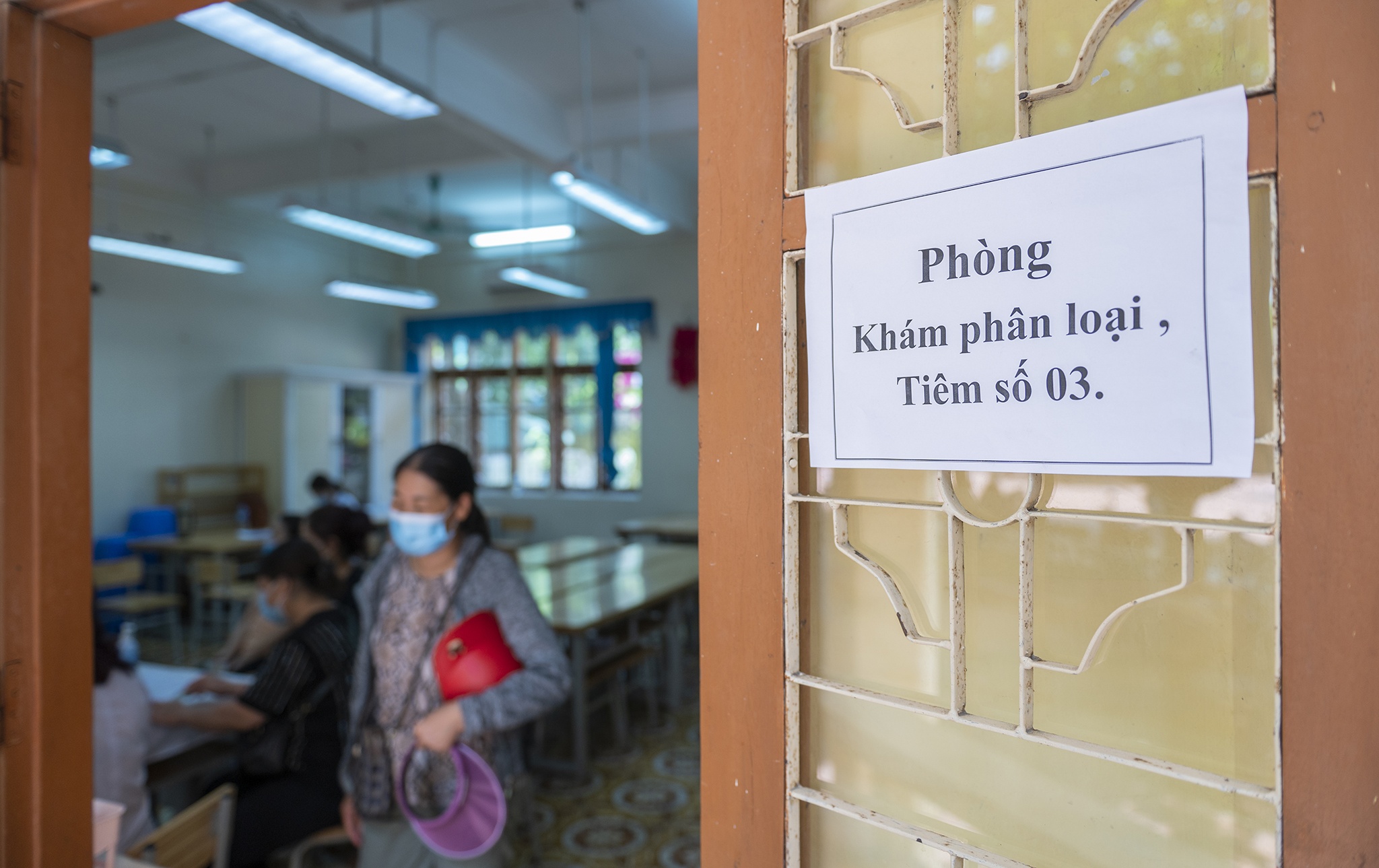 Hon 6000 nguoi duoc tiem vaccine Sinopharm anh 4