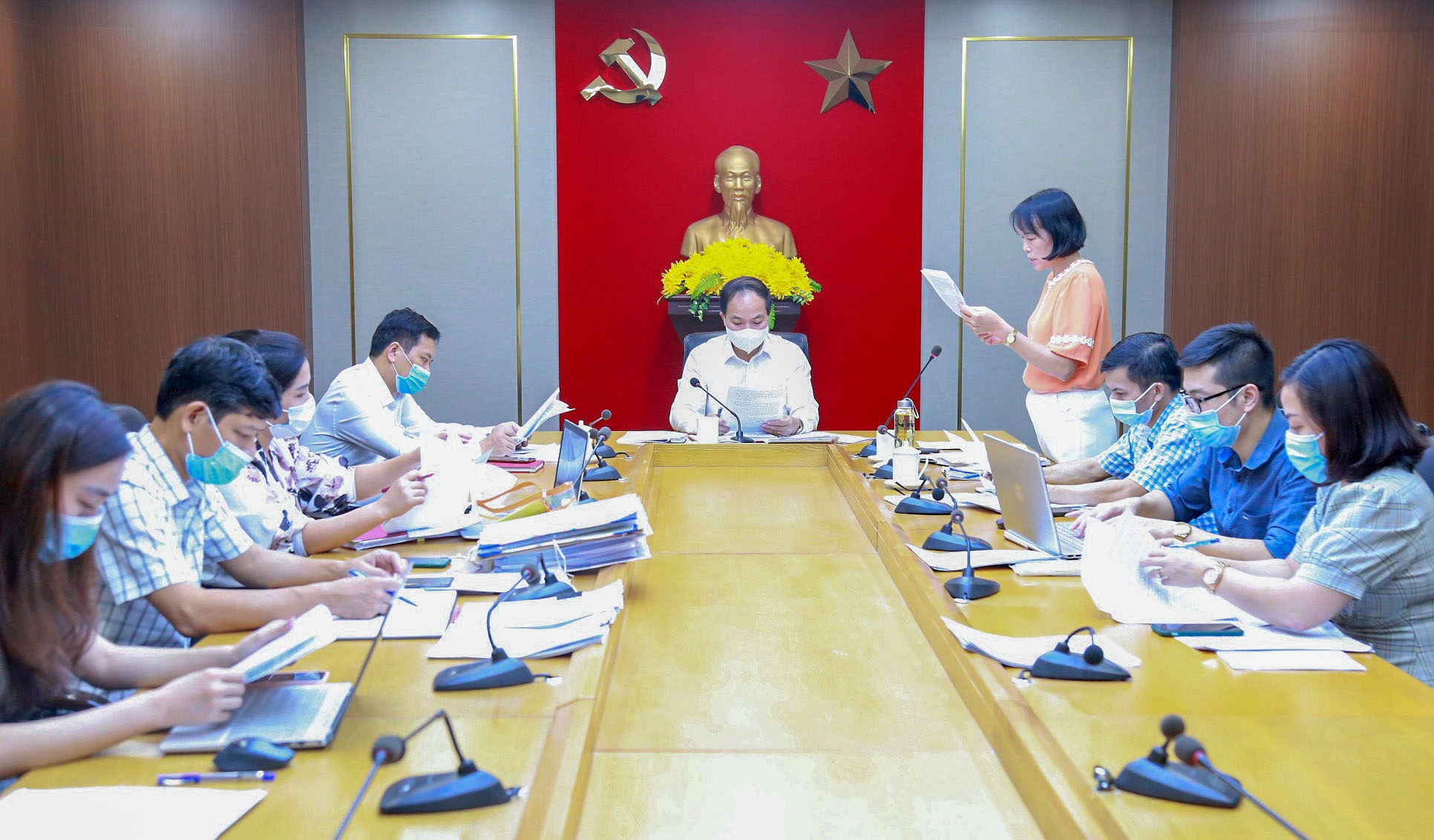 Ky luat nhieu can bo o TP Ha Long do sai pham ve dat dai hinh anh