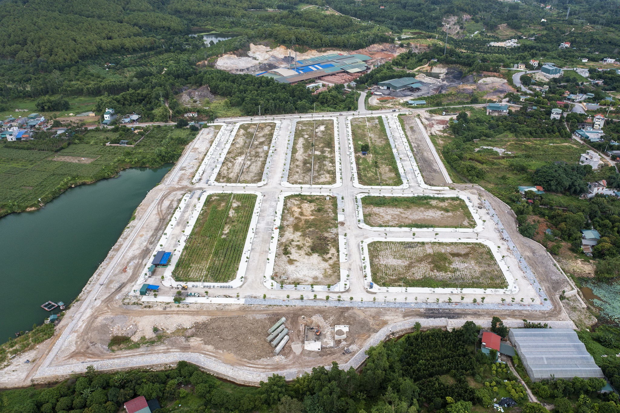 Rui ro tu hop dong gop von du an dat nen hinh anh