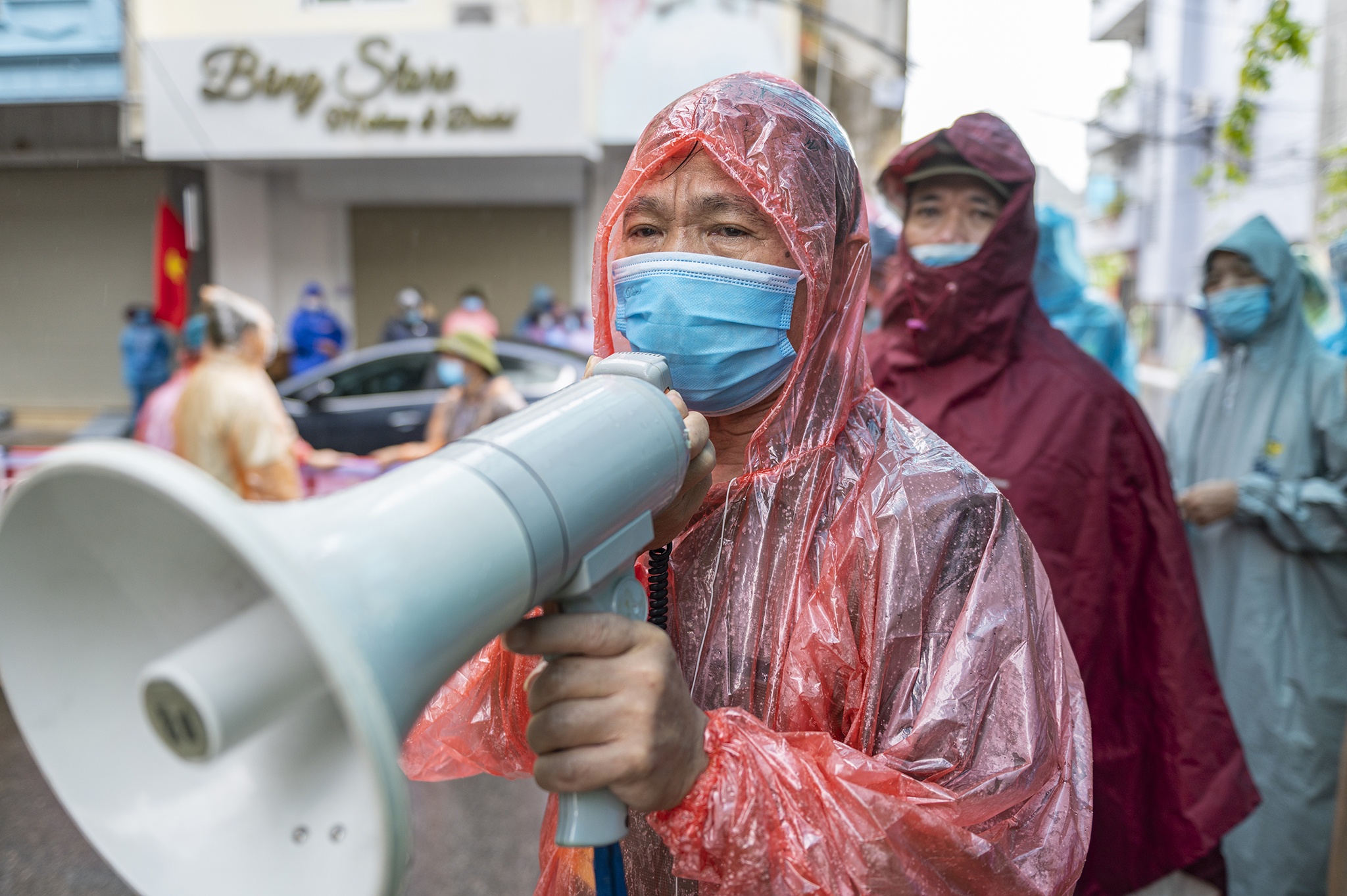 Nguoi Quang Ninh khong phai cach ly khi ve que an Tet hinh anh