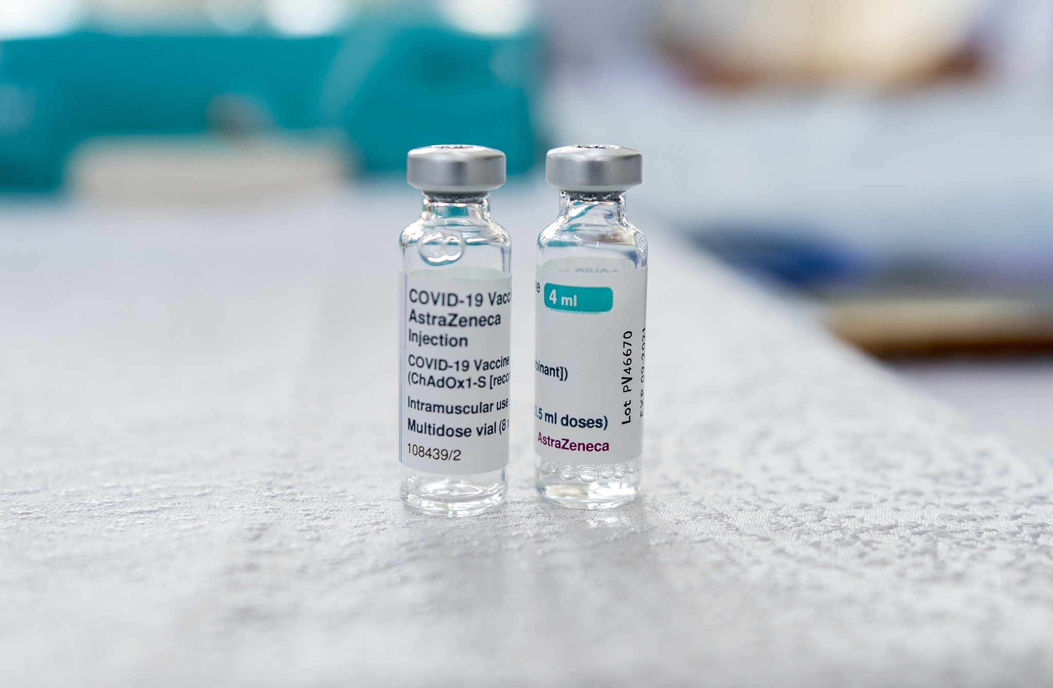 Nguoi dan cam co cho tiem vaccine ngua Covid-19 anh 2