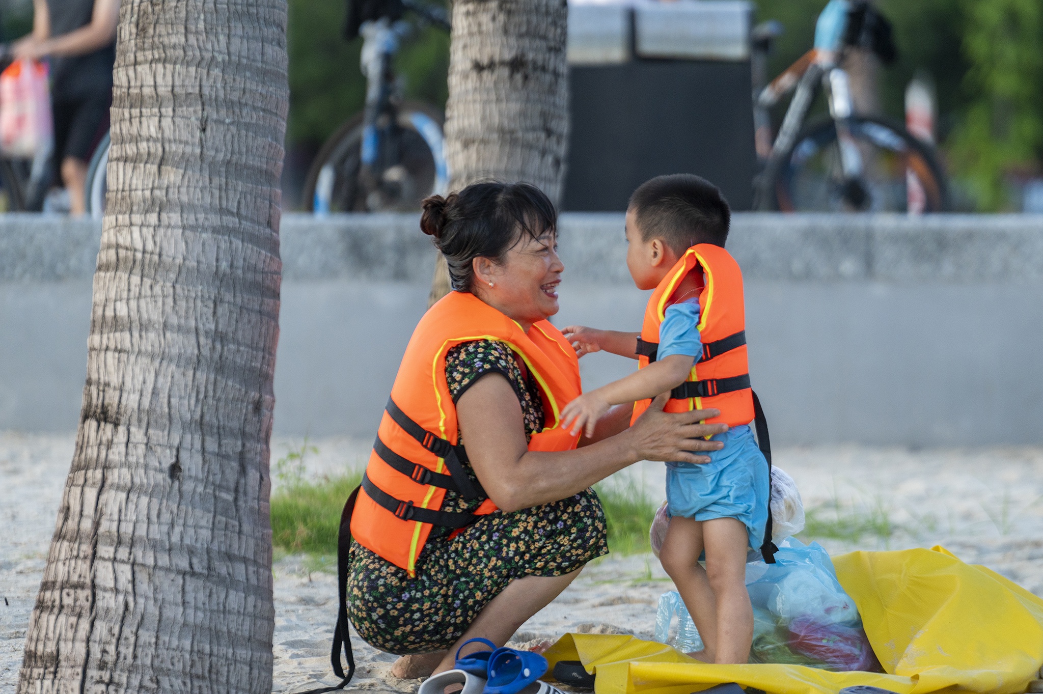Bai bien Ha Long dong nghit nguoi anh 2
