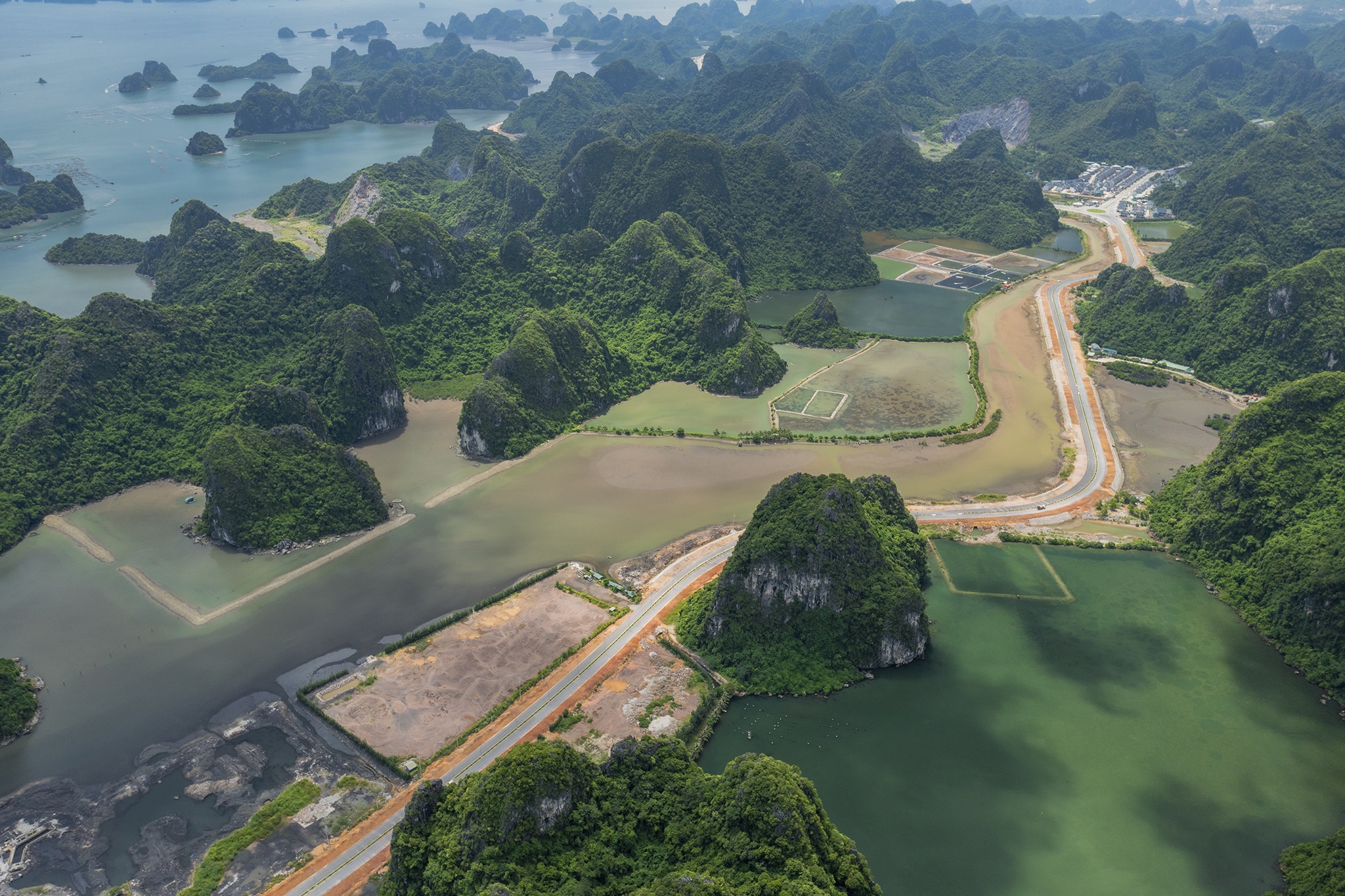 Quảng Ninh quyết tâm hoàn thành 3 dự án giao thông lớn trong năm 2021 ảnh 2 Quang Ninh quyet tam hoan thanh 3 du an giao thong lon trong nam 2021 anh 2