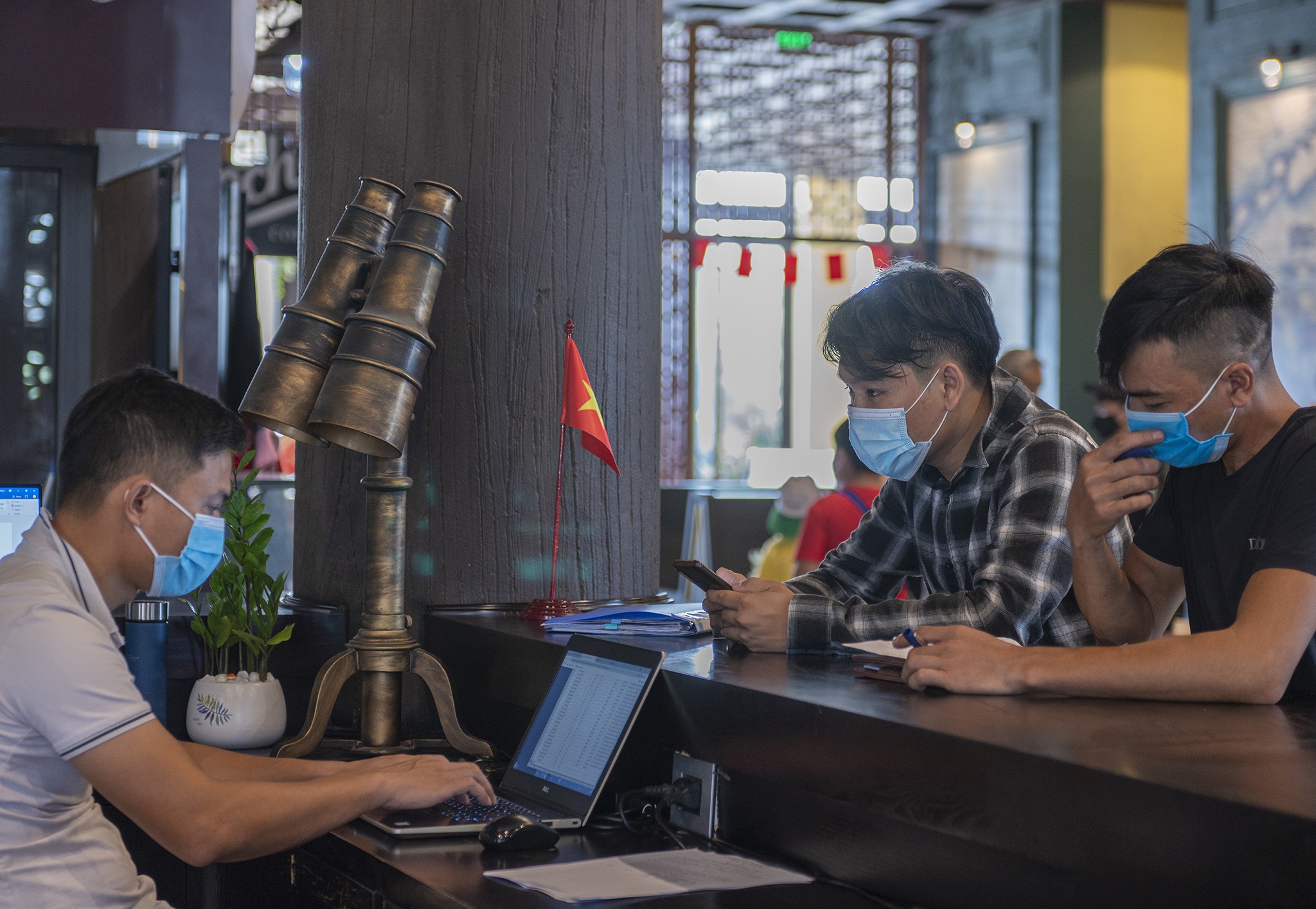 Vịnh Hạ Long đón hơn 1.000 du khách tham quan ảnh 5 Vinh Ha Long don hon 1.000 du khach tham quan anh 5